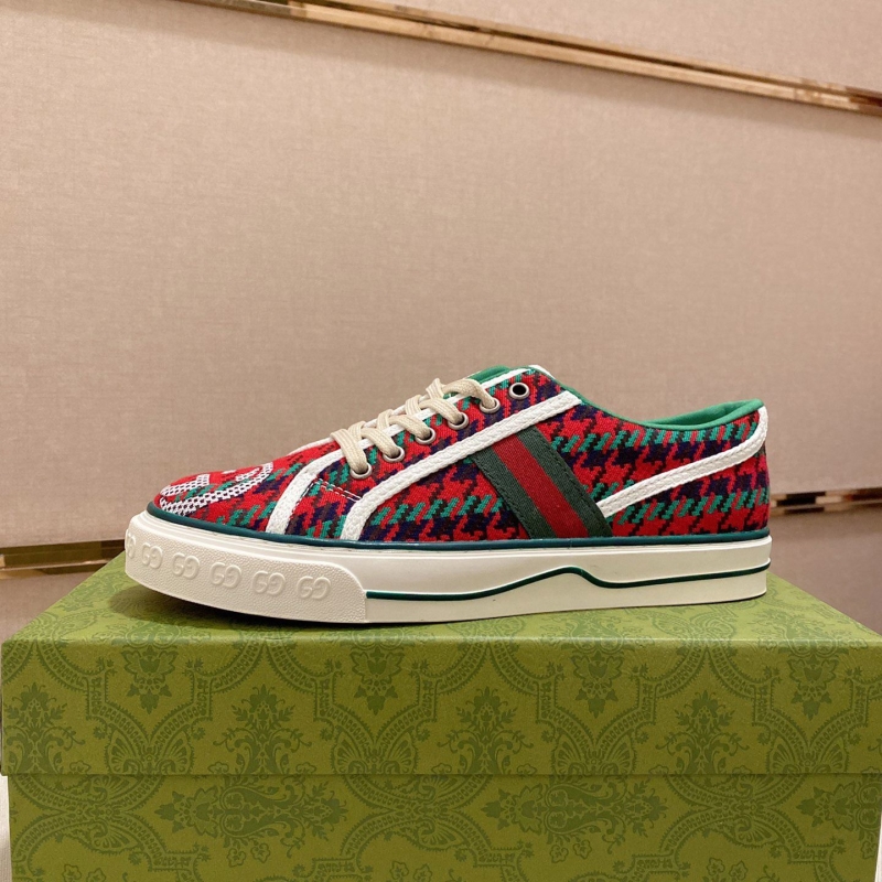 G*u*i casual shoes